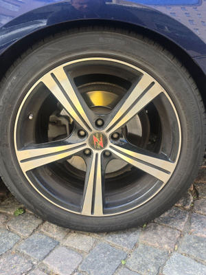 Audi a4 v.2019 renkaat ja vanteet
