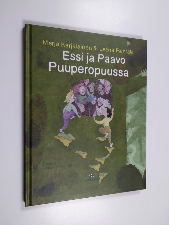 Merja Karjalainen : Essi ja Paavo Puuperopuussa