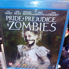 Blu-ray Pride + Prejudice & Zombies ( SIS POSTIKULU ) - pikkukuva 1
