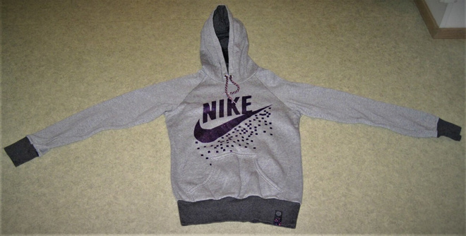 NIKE HARMA COLLEGEPAITA 36/38 (?)  UUDENVEROINEN HKI