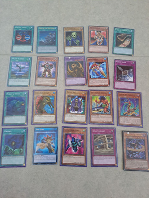 20 kpl Yu-Gi-Oh kortteja