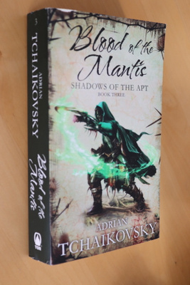 Adrian Tchaikovsky: Blood of the Mantis (engl. pokkari )