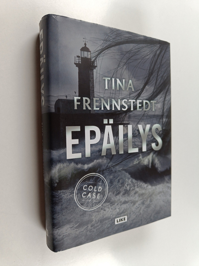 Tina Frennstedt : Epäilys