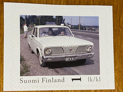 OMAKUVAMERKKI POLIISIAUTO PLYMOUNTH VALIANT**