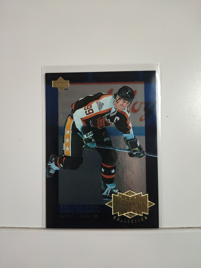 1995-96 Upper Deck - Record Collection #G15 Wayne Gretzky