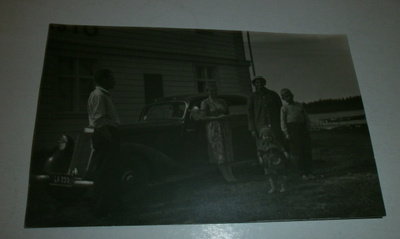 Vampula 1932, perhe auton edessä, mv valokuva / pk, ei p.