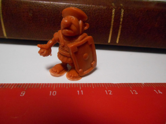 Asterix purukumi figuuri -70 luvulta #81