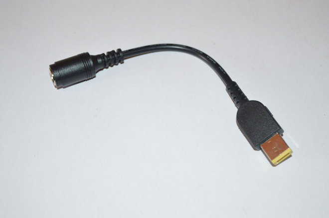 Slim-tip adapteri vanhempaan Lenovon laturiin