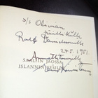 KOIVISTOINEN : SAALIIN JAOSSA ISLANNIN VESILLÄ (SIGNED) - pikkukuva 2