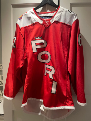 Danick Martell Ässät game worn pelipaita