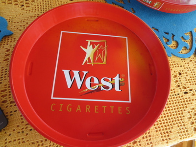 Peltitarjotin West, Cigarettes