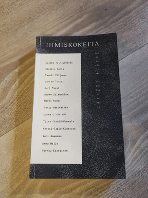 Ihmiskokeita Proseduraalinen kollektiiviromaani