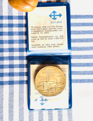 10 mk juhlaraha, Suomi itsenäinen 50v