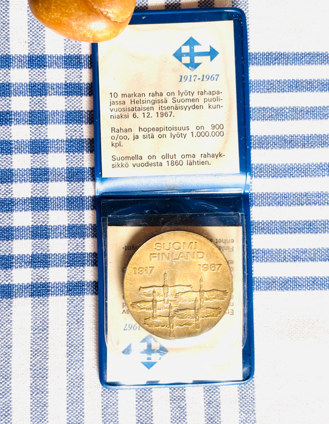 10 mk juhlaraha, Suomi itsenäinen 50v