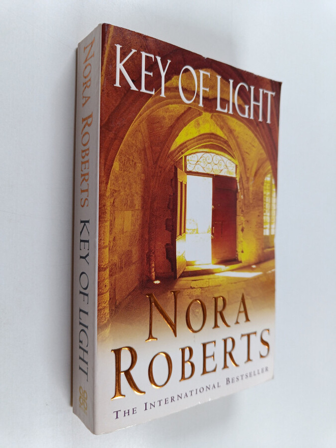 Nora Roberts : Key of light