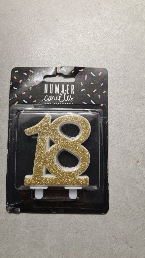 Kakkukynttilä 18v