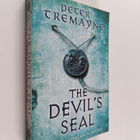 Peter Tremayne : The devil's seal - Sister Fidelma mystery - pikkukuva 1
