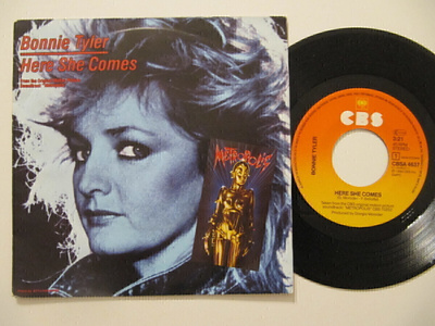 Bonnie Tyler Here She Comes 7" sinkku