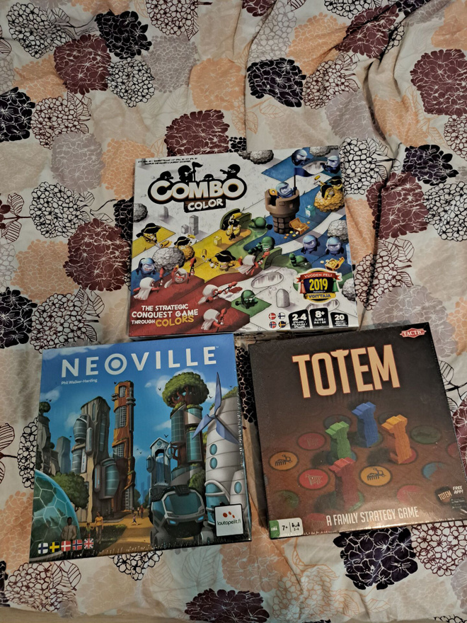Totem ,neoville ja combo color lautapelit