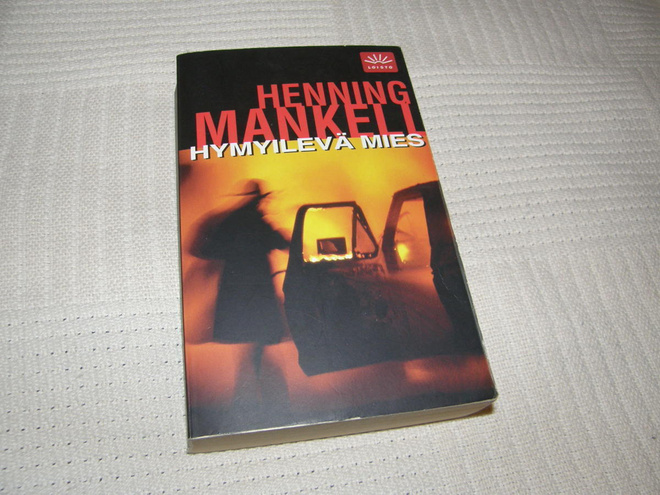 Henning Mankell Hymyilevä mies  -pok