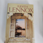 Judith Lennox; Askel tuntemattomaan - pikkukuva 1