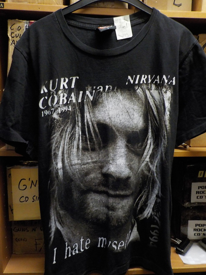 NIRVANA KURT COBAIN RARE T-PAITA 90-LUVULTA KOKO L