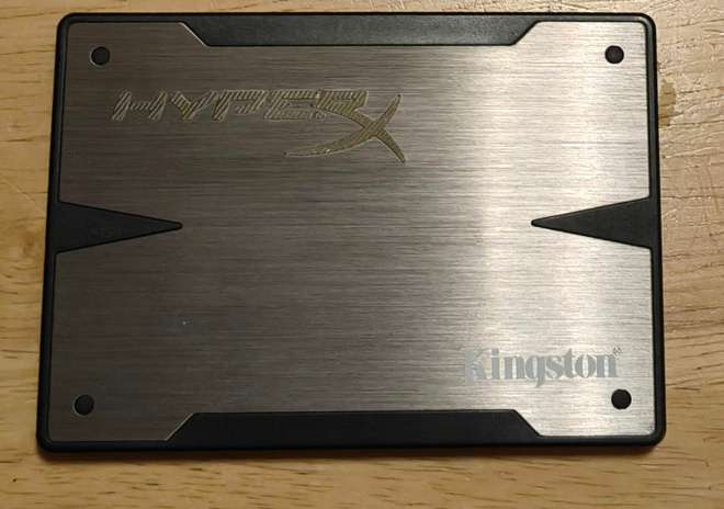 120GB 2,5" SSD-levy (Kingston HyperX)