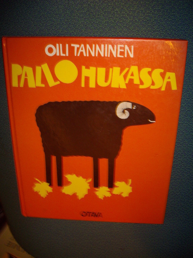 Oili Tanninen : Pallo hukassa ( 1 p. 1985 ) Sis. postikulun