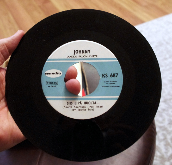Single - Johnny Siis eipä huolta / Salainen Hymy