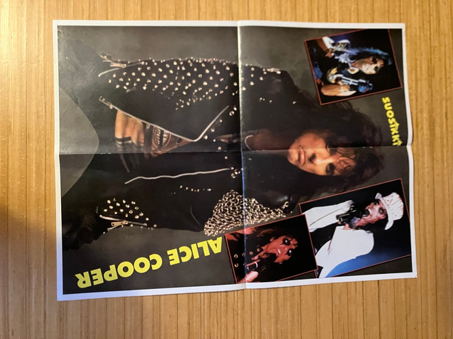 SUOSIKKI JULISTE ALICE COOPER JA BROS HYVÄ