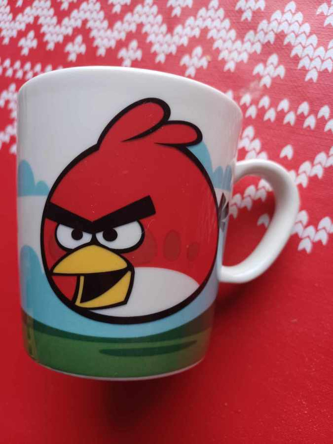 ARABIA ANGRY BIRD MUKI 4DL PUNAINEN v. 2009