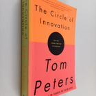 Tom Peters : The circle of innovation : you can't shrink ... - pikkukuva 1