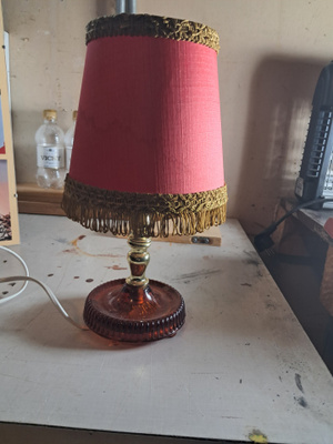 Vanha vintage pöytälamppu