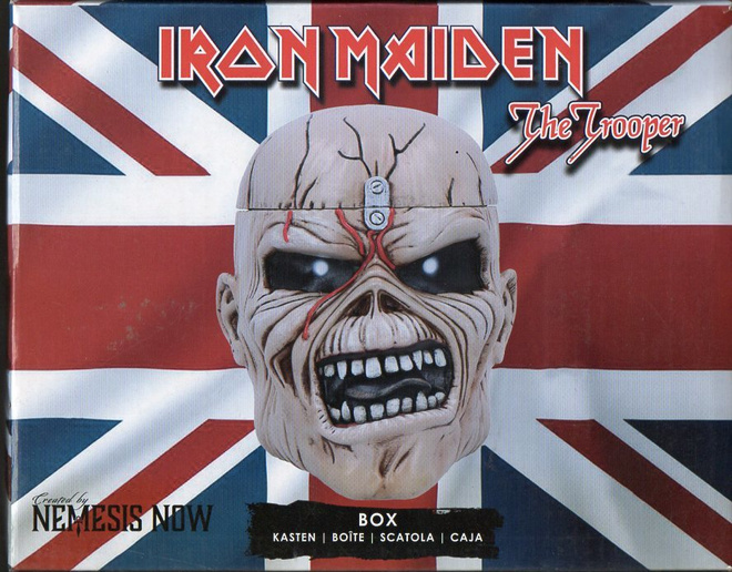 IRON MAIDEN TROOPER HEAD STATUE STORAGE	(27 839)	polyresin,