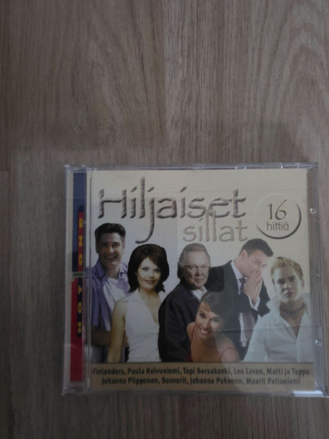 Hiljaiset Sillat (16 Hittiä)