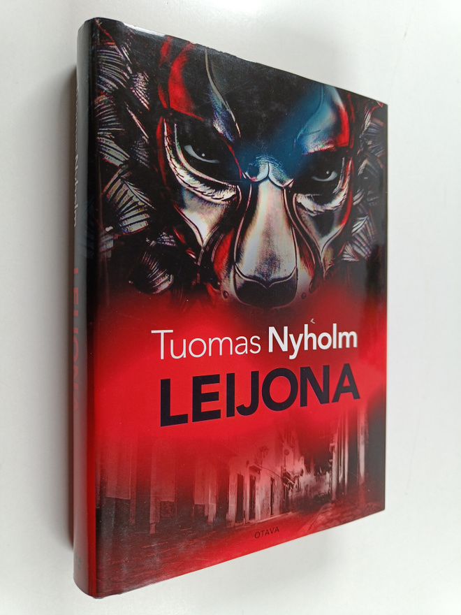 Tuomas Nyholm : Leijona