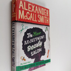 Alexander McCall Smith : The Minor Adjustment Beauty Salon - pikkukuva 1
