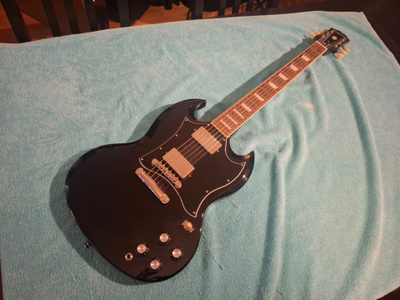 Epiphone SG Standard -sähkökitara (HUOM!! Vain nouto!!)