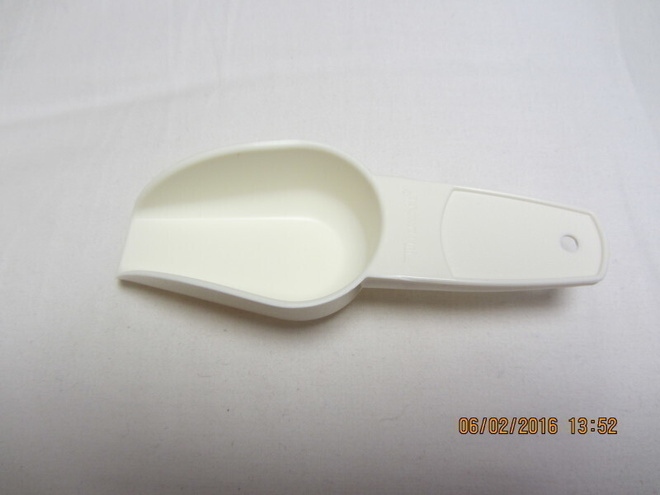 Tupperware pieni Jauhokauha, valkea, uusi