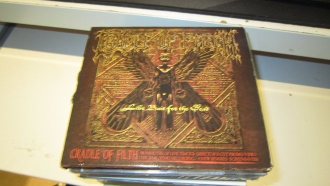 Cradle Of Filth – Live Bait For The Dead