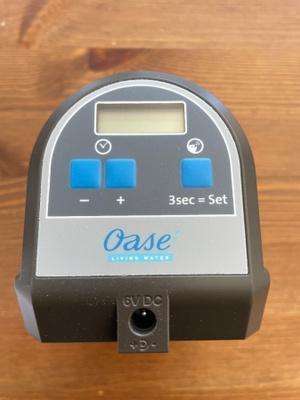 OASE ruokinta-automaatti