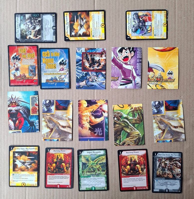 DUEL MASTER 18 KERÄILYKORTTIA