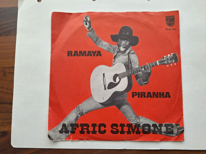 AFRIC SIMONE Sinkku RAMAYA 