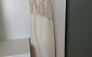 Häämekko koko 38
