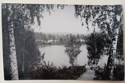 Karjalohja, tie alas laiturille, järveä, mv vkpk p. 1957