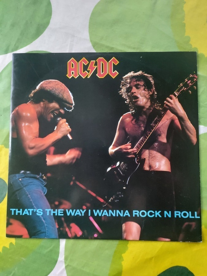 AC/DC - That's The Way I Wanna Rock N Roll