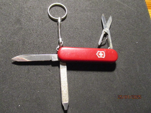 Sveitsiläinen Viktorinox linkkari, VANHA malli