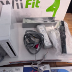Nintendo Wii + Wii Fit -tasapainolauta + 5 peliä - pikkukuva 2