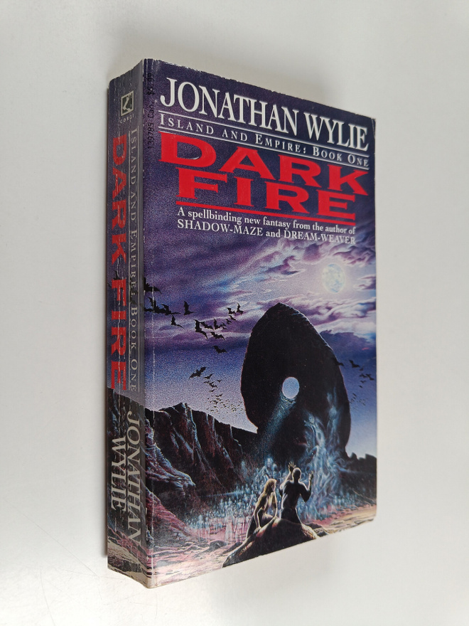 Jonathan Wylie : Island and empire Book 1 - Dark fire