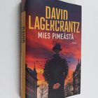 David Lagercrantz : Mies pimeästä - pikkukuva 1